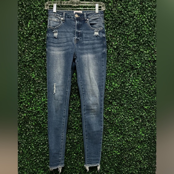 Insane Gene BOUTIQUE HI RISE DISTRESSED SKINNY ANKLE JEANS - Picture 4 of 8